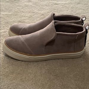 Toms slip-on suede shoes. Size 12